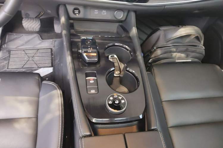 Used Nissan X-Trail 2023 e-POWER Ultra-Hybrid Dual-Motor All-Wheel-Drive Luxury Edition Gear Lever