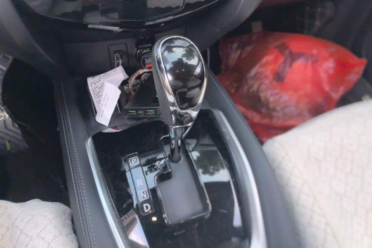 Used Nissan X-Trail 2023 Classic 2.0L Two-Wheel Drive Smart Connect Premium Edition Gear Lever