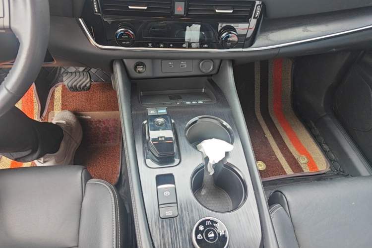 Used Nissan X-Trail 2023 e-POWER Ultra-Hybrid Dual-Motor All-Wheel-Drive Luxury Edition Gear Lever