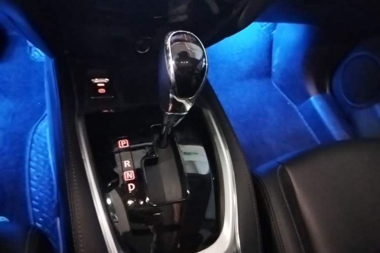 Used Nissan X-Trail 2023 Classic 2.0L Two-Wheel Drive Smart Connect Premium Edition Gear Lever