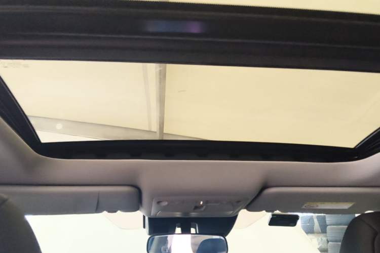 Used Nissan X-Trail 2023 Classic 2.0L Two-Wheel Drive Smart Connect Premium Edition Headliner