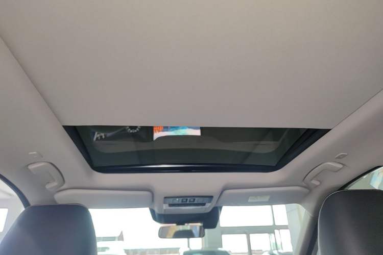 Used Nissan X-Trail 2023 e-POWER Ultra-Hybrid Dual-Motor All-Wheel-Drive Luxury Edition Headliner
