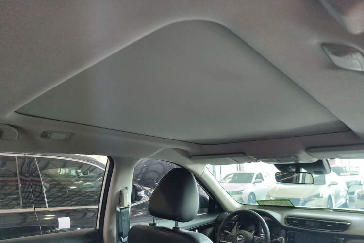Used Nissan X-Trail 2023 Classic 2.0L Two-Wheel Drive Smart Connect Premium Edition Headliner