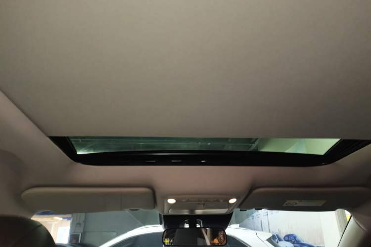 Used Nissan X-Trail 2023 Classic 2.0L Two-Wheel Drive Smart Connect Premium Edition Headliner