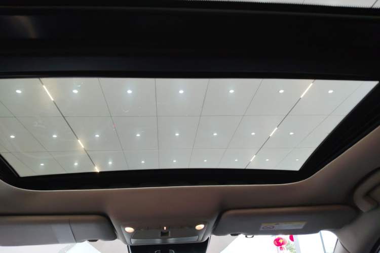 Used Nissan X-Trail 2023 Classic 2.0L Two-Wheel Drive Smart Connect Premium Edition Headliner