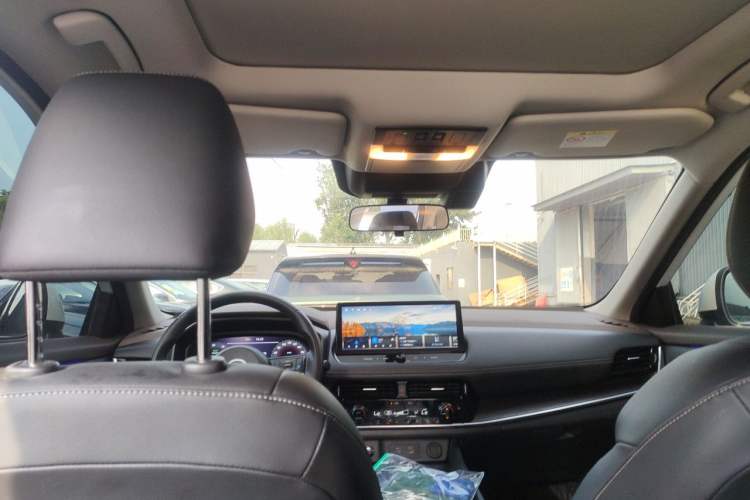 Used Nissan X-Trail 2023 e-POWER Ultra-Hybrid Dual-Motor All-Wheel-Drive Supreme Edition Headliner