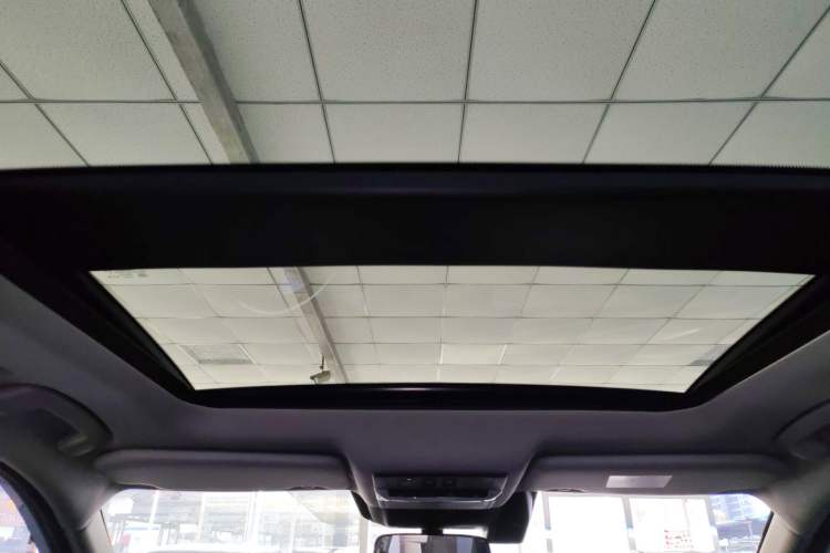 Used Nissan X-Trail 2023 e-POWER Ultra-Hybrid Dual-Motor All-Wheel-Drive Luxury Edition Headliner