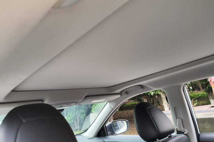 Used Nissan X-Trail 2023 Classic 2.0L Two-Wheel Drive Smart Connect Premium Edition Headliner