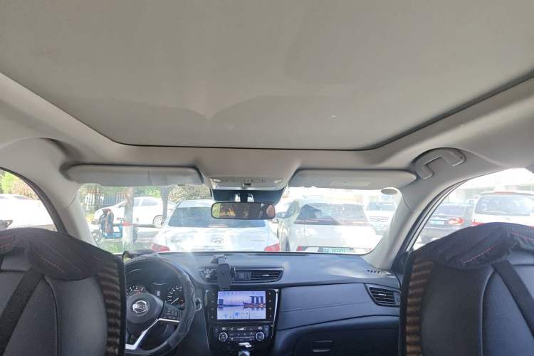 Used Nissan X-Trail 2023 Classic 2.0L Two-Wheel Drive Smart Connect Premium Edition Headliner