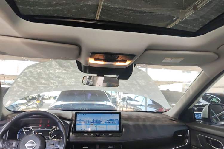 Used Nissan X-Trail 2023 e-POWER Ultra-Hybrid Dual-Motor All-Wheel-Drive Luxury Edition Headliner