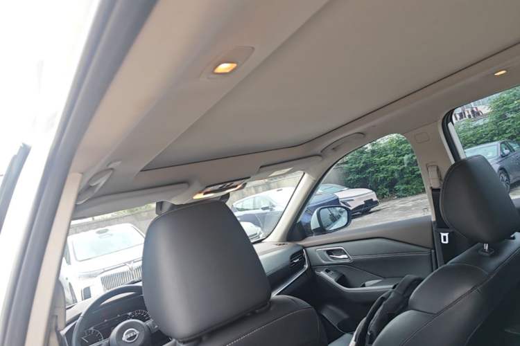 Used Nissan X-Trail 2023 e-POWER Ultra-Hybrid Dual-Motor All-Wheel-Drive Luxury Edition Headliner