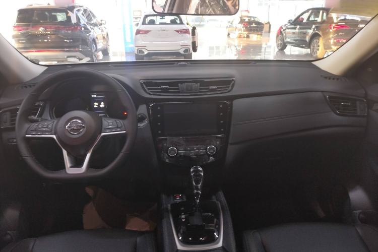 Used Nissan X-Trail 2023 Classic 2.0L Two-Wheel Drive Smart Connect Premium Edition Interior 1