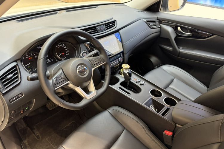 Used Nissan X-Trail 2023 Classic 2.0L Two-Wheel Drive Smart Connect & Comfort Edition Interior 1