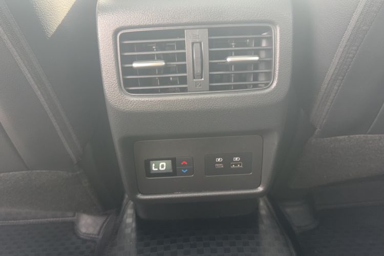 Used Nissan X-Trail 2023 e-POWER Ultra-Hybrid Dual-Motor All-Wheel-Drive Supreme Edition Interior 1