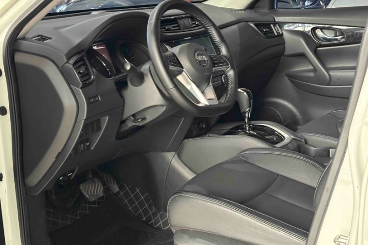 Used Nissan X-Trail 2023 Classic 2.0L Two-Wheel Drive Smart Connect & Comfort Edition Interior 1