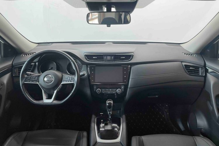 Used Nissan X-Trail 2023 Classic 2.0L Two-Wheel Drive Smart Connect Premium Edition Interior 1