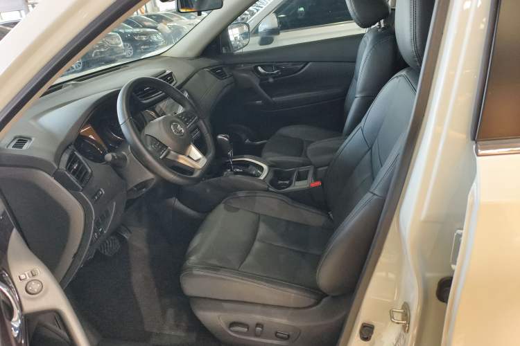 Used Nissan X-Trail 2023 Classic 2.0L Two-Wheel Drive Smart Connect & Comfort Edition Interior 1