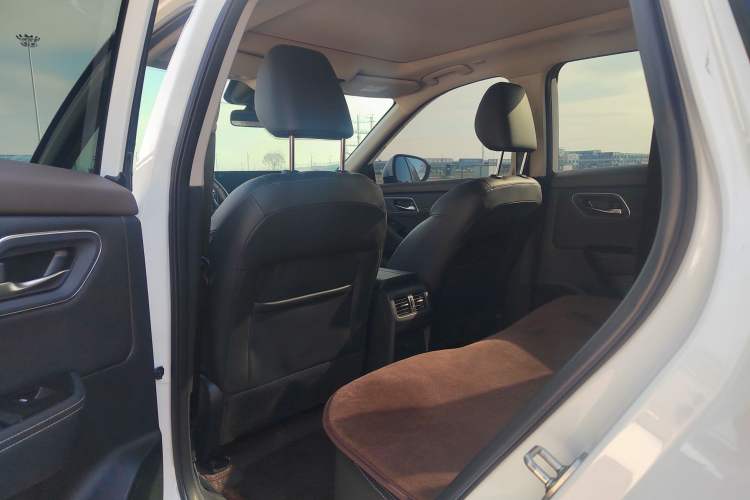 Used Nissan X-Trail 2023 e-POWER Ultra-Hybrid Dual-Motor All-Wheel-Drive Luxury Edition Interior 2