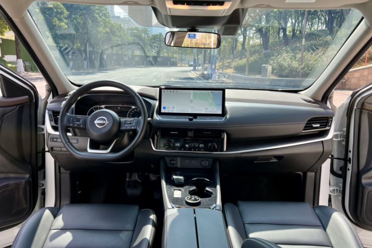 Used Nissan X-Trail 2023 e-POWER Ultra-Hybrid Dual-Motor All-Wheel-Drive Luxury Edition Interior 2