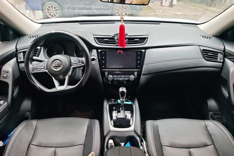 Used Nissan X-Trail 2023 Classic 2.0L Two-Wheel Drive Smart Connect Premium Edition Interior 2