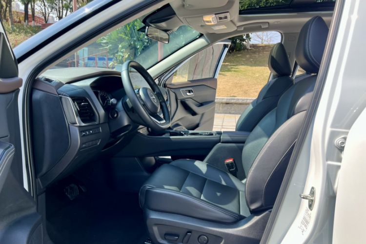Used Nissan X-Trail 2023 e-POWER Ultra-Hybrid Dual-Motor All-Wheel-Drive Luxury Edition Interior 3