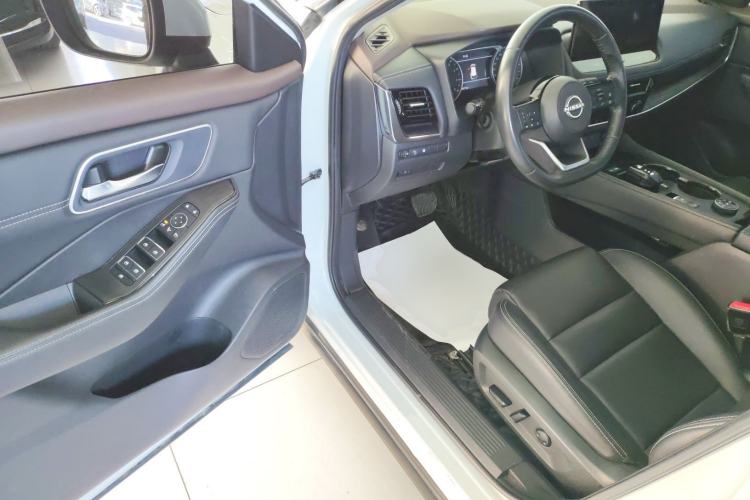 Used Nissan X-Trail 2023 e-POWER Ultra-Hybrid Dual-Motor All-Wheel-Drive Luxury Edition Interior 3