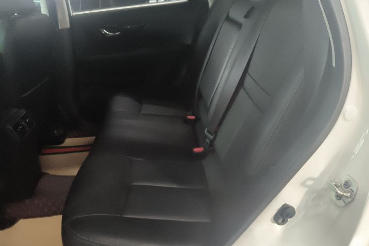 Used Nissan X-Trail 2023 Classic 2.0L Two-Wheel Drive Smart Connect Premium Edition Interior 4