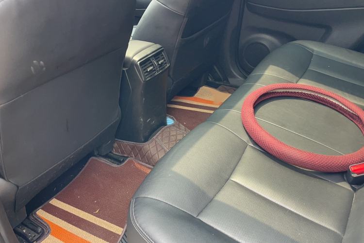 Used Nissan X-Trail 2023 Classic 2.0L Two-Wheel Drive Smart Connect Premium Edition Interior 4