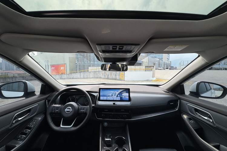 Used Nissan X-Trail 2023 e-POWER Ultra-Hybrid Dual-Motor All-Wheel-Drive Luxury Edition Interior 5