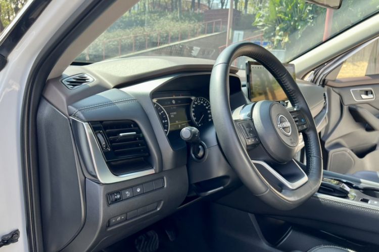 Used Nissan X-Trail 2023 e-POWER Ultra-Hybrid Dual-Motor All-Wheel-Drive Luxury Edition Interior 6