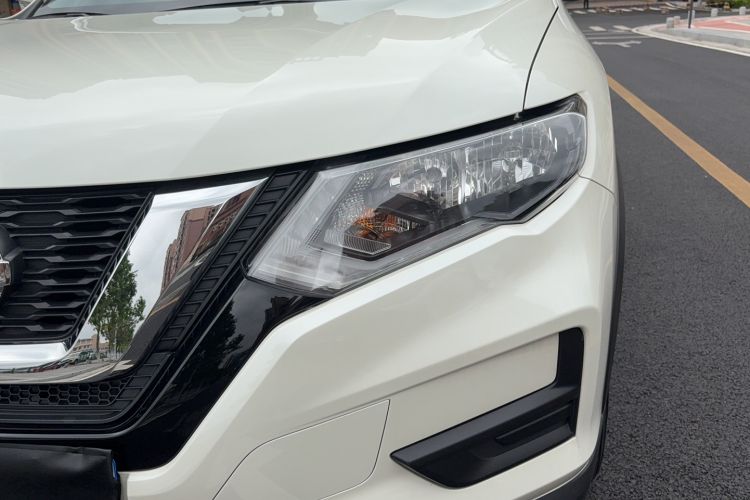Used Nissan X-Trail 2023 Classic 2.0L Two-Wheel Drive Smart Connect & Comfort Edition Left Front Headlight