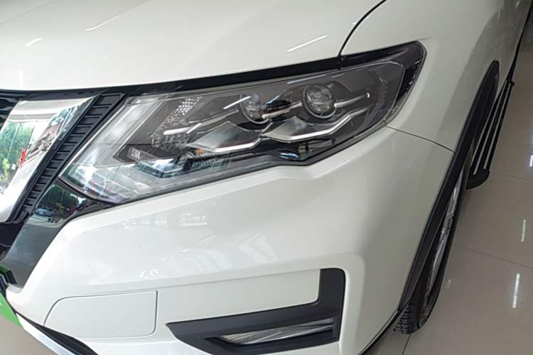 Used Nissan X-Trail 2023 Classic 2.0L Two-Wheel Drive Smart Connect Premium Edition Left Front Headlight