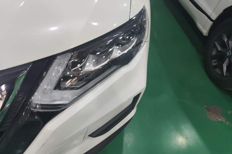 Used Nissan X-Trail 2023 Classic 2.0L Two-Wheel Drive Smart Connect Premium Edition Left Front Headlight