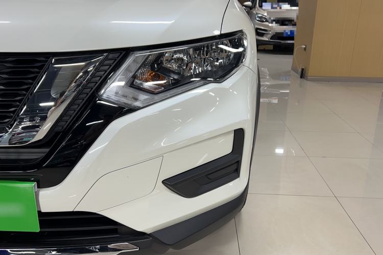 Used Nissan X-Trail 2023 Classic 2.0L Two-Wheel Drive Smart Connect & Comfort Edition Left Front Headlight