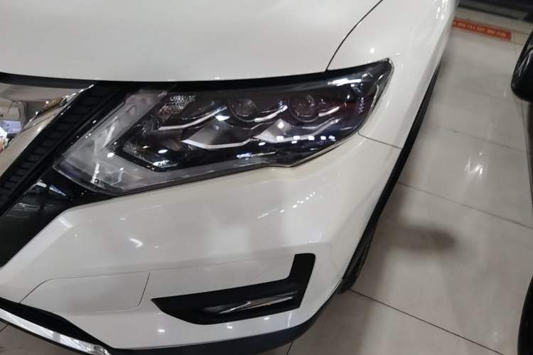 Used Nissan X-Trail 2023 Classic 2.0L Two-Wheel Drive Smart Connect Premium Edition Left Front Headlight