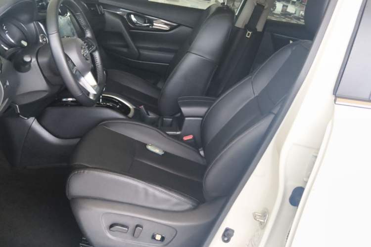 Used Nissan X-Trail 2023 Classic 2.0L Two-Wheel Drive Smart Connect Premium Edition Left Front Seat