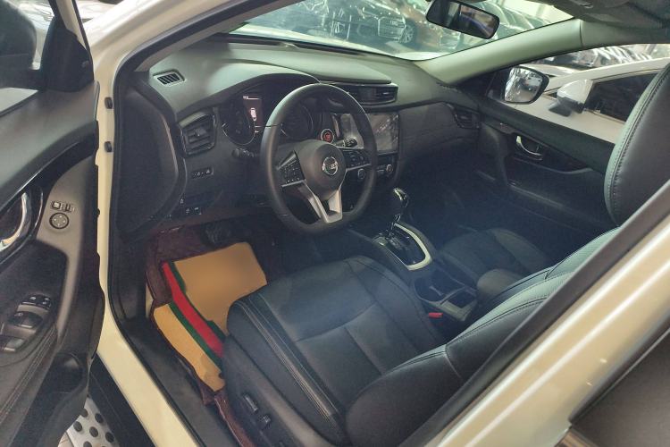 Used Nissan X-Trail 2023 Classic 2.0L Two-Wheel Drive Smart Connect Premium Edition Left Front Seat