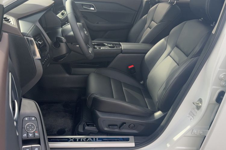 Used Nissan X-Trail 2023 e-POWER Ultra-Hybrid Dual-Motor All-Wheel-Drive Supreme Edition Left Front Seat
