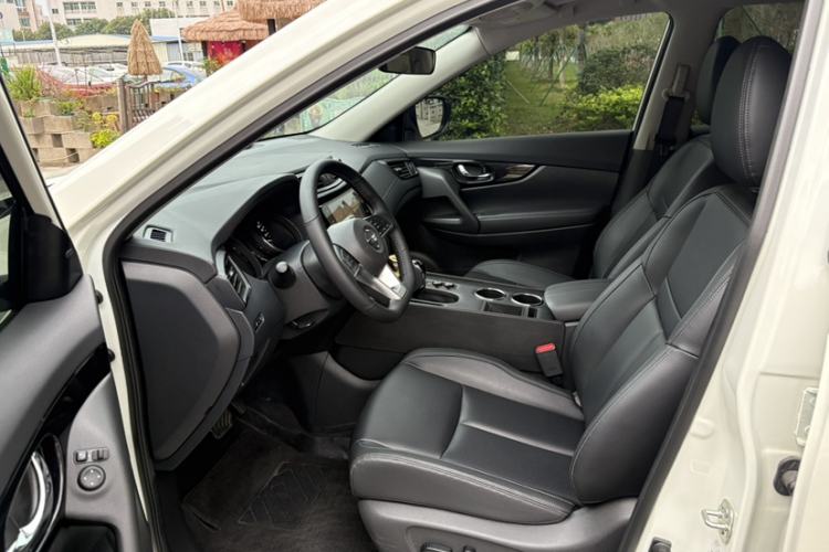 Used Nissan X-Trail 2023 Classic 2.0L Two-Wheel Drive Smart Connect & Comfort Edition Left Front Seat