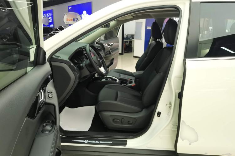 Used Nissan X-Trail 2023 Classic 2.0L Two-Wheel Drive Smart Connect Premium Edition Left Front Seat