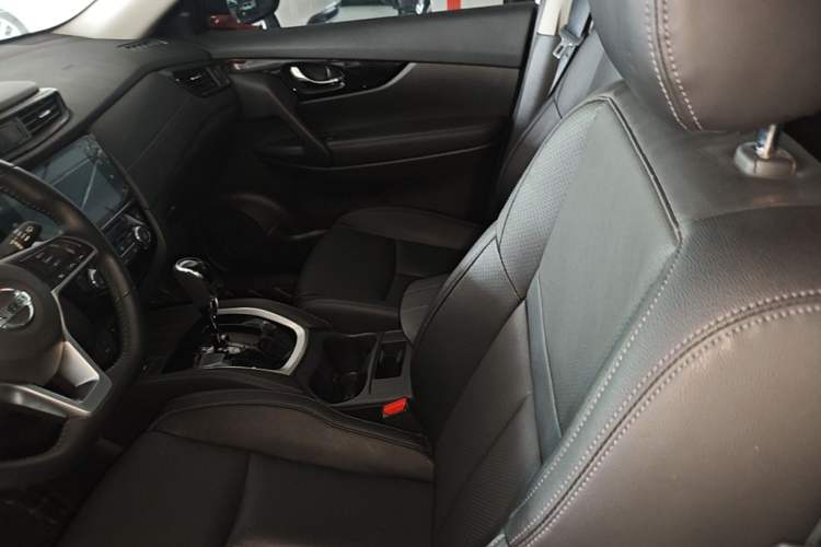 Used Nissan X-Trail 2023 Classic 2.0L Two-Wheel Drive Smart Connect & Comfort Edition Left Front Seat