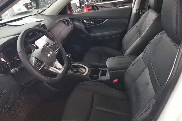 Used Nissan X-Trail 2023 Classic 2.0L Two-Wheel Drive Smart Connect Premium Edition Left Front Seat