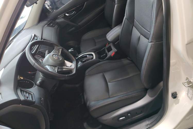 Used Nissan X-Trail 2023 Classic 2.0L Two-Wheel Drive Smart Connect Premium Edition Left Front Seat