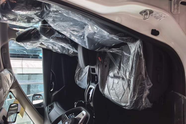 Used Nissan X-Trail 2023 Classic 2.0L Two-Wheel Drive Smart Connect Premium Edition Left Front Seat