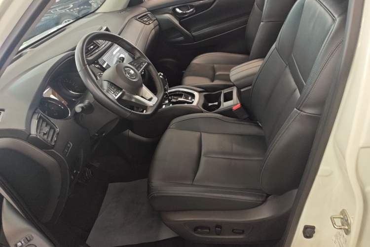 Used Nissan X-Trail 2023 Classic 2.0L Two-Wheel Drive Smart Connect Premium Edition Left Front Seat