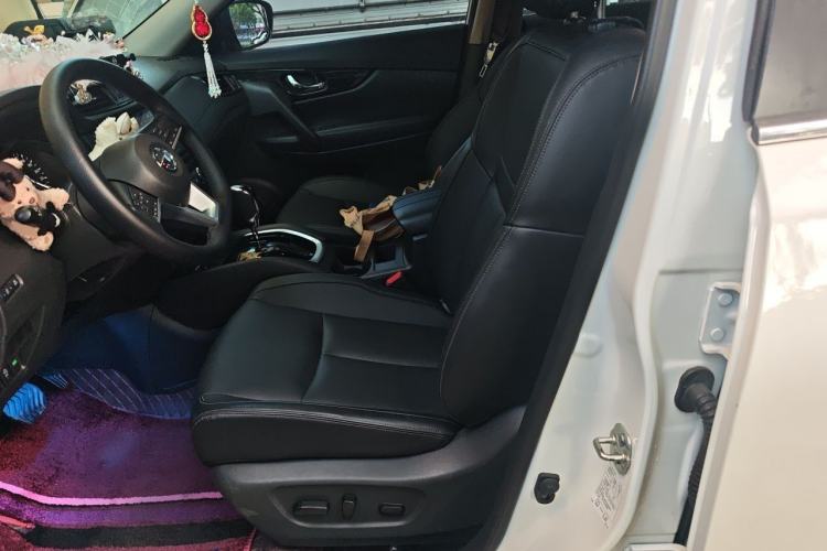 Used Nissan X-Trail 2023 Classic 2.0L Two-Wheel Drive Smart Connect Premium Edition Left Front Seat