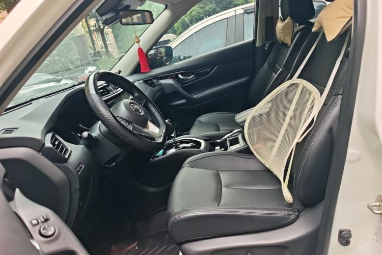 Used Nissan X-Trail 2023 Classic 2.0L Two-Wheel Drive Smart Connect Premium Edition Left Front Seat