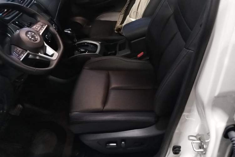 Used Nissan X-Trail 2023 Classic 2.0L Two-Wheel Drive Smart Connect Premium Edition Left Front Seat