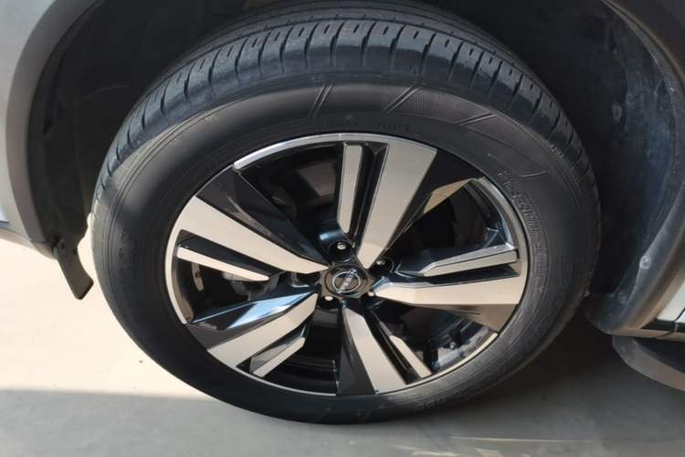Used Nissan X-Trail 2023 e-POWER Ultra-Hybrid Dual-Motor All-Wheel-Drive Supreme Edition Left Front Wheel Hub