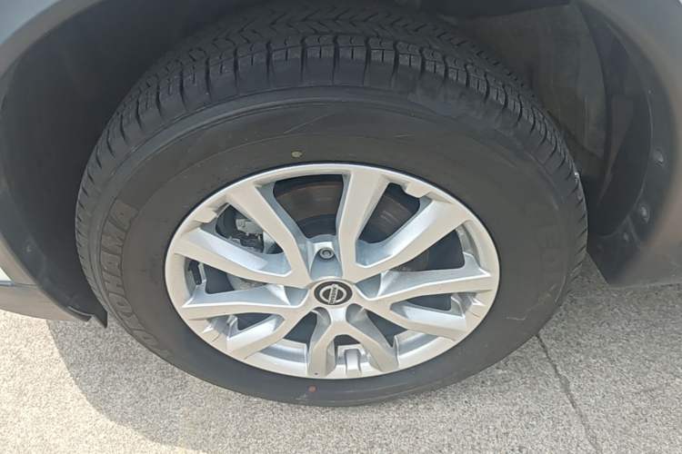 Used Nissan X-Trail 2023 Classic 2.0L Two-Wheel Drive Smart Connect Premium Edition Left Front Wheel Hub